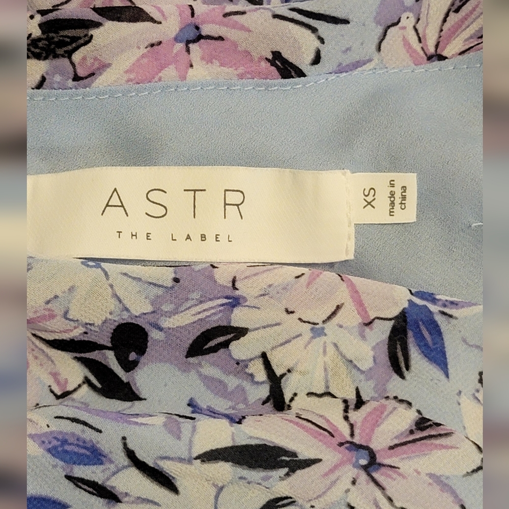 Astr Sheer Floral One Shoulder Ruffle Wrap Zip Midi Dress - Picture 8 of 10